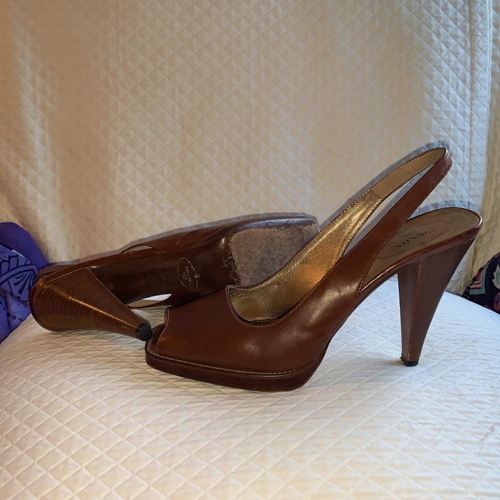 Prada women shoes. Size 38.5. Made in Italy.